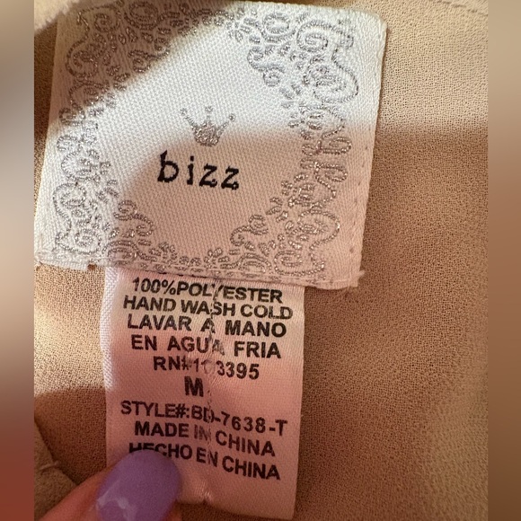 Chic print Mini Dress in Green and Yellow size medium - Picture 8 of 8